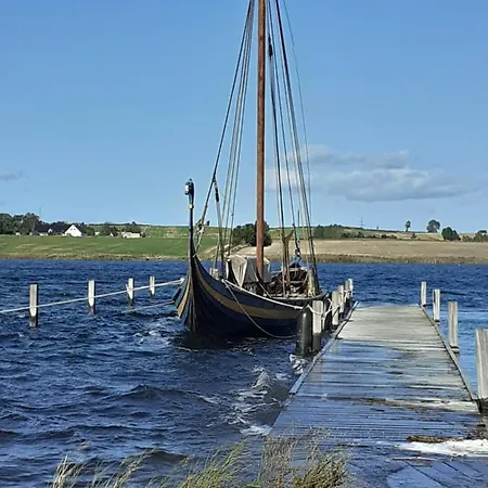 Bed & Breakfast Cozy Tiny Room, Mini Kitchen And Bathroom Otterup