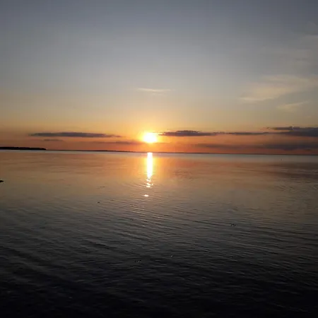 Cozy Tiny Room, Mini Kitchen And Bathroom Bed & Breakfast 3*